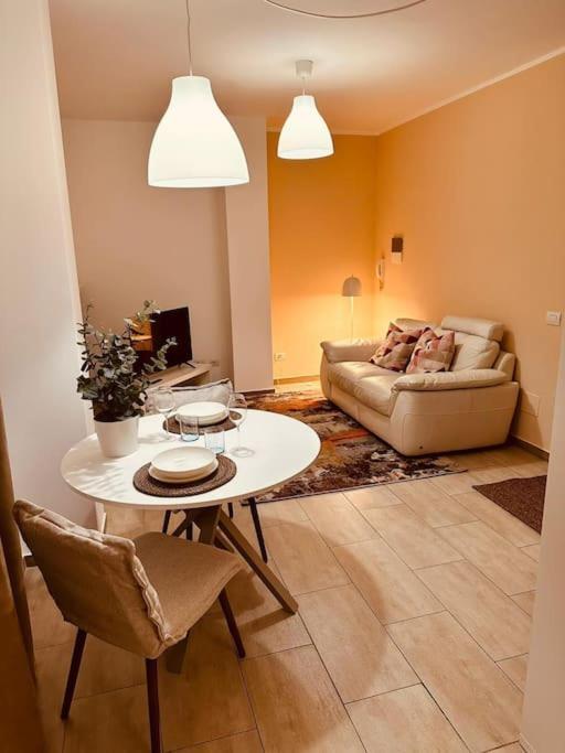 Malu Apartment Peschiera Borromeo Exterior photo